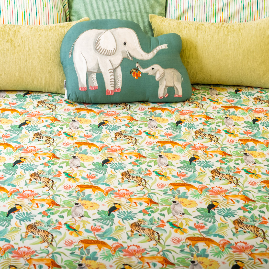 Forest Echoes Bedsheet and Shams Set